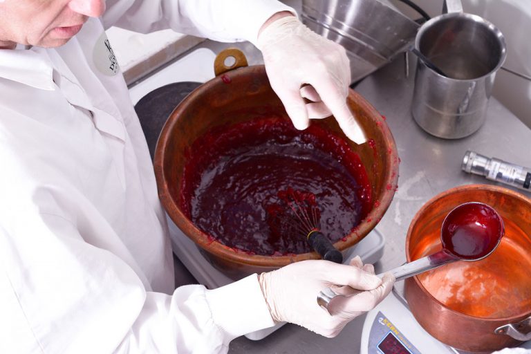 Les ateliers de fabrication de la confiserie François Doucet